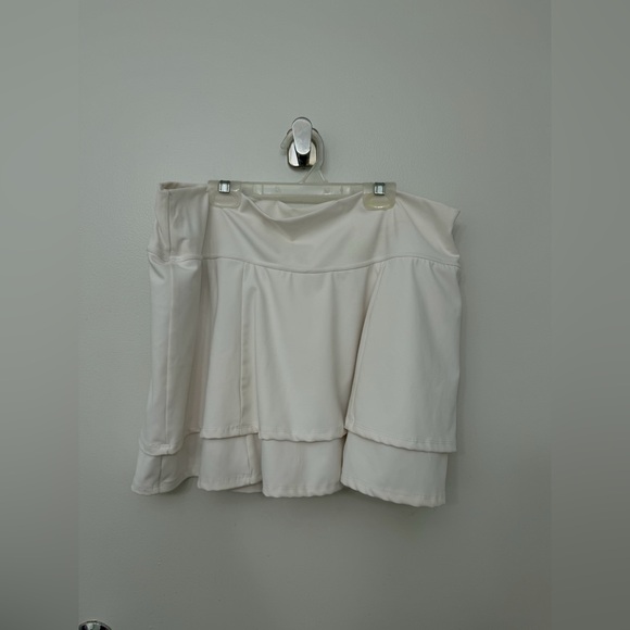 Tennis skort Size XL by Ultra Flirt Cream (pink tint) - Picture 3 of 5